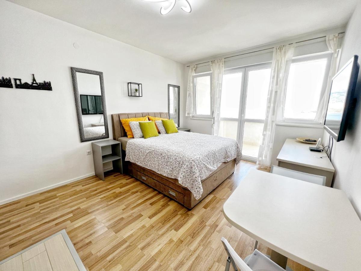 Studio Apartma Pag Blue Ocean 1 With Sea View Pag Town Kültér fotó