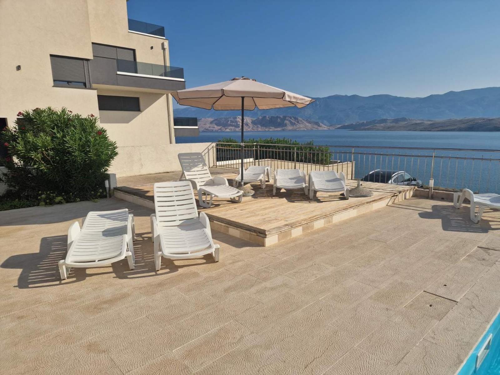 Studio Apartma Pag Blue Ocean 1 With Sea View Pag Town Kültér fotó